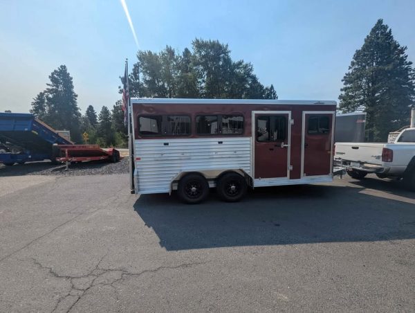 New Frontier 6 Pen Livestock Trailer