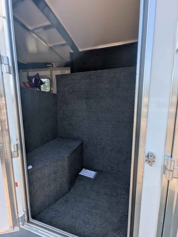 New Hart 4 Horse Solution Trailer - Image 7