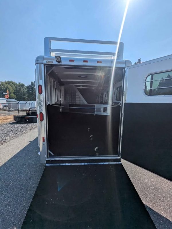 New Hart 4 Horse Solution Trailer - Image 5