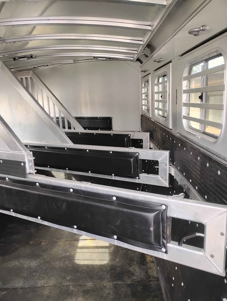 2022 Platinum 4Horse BP - Image 4