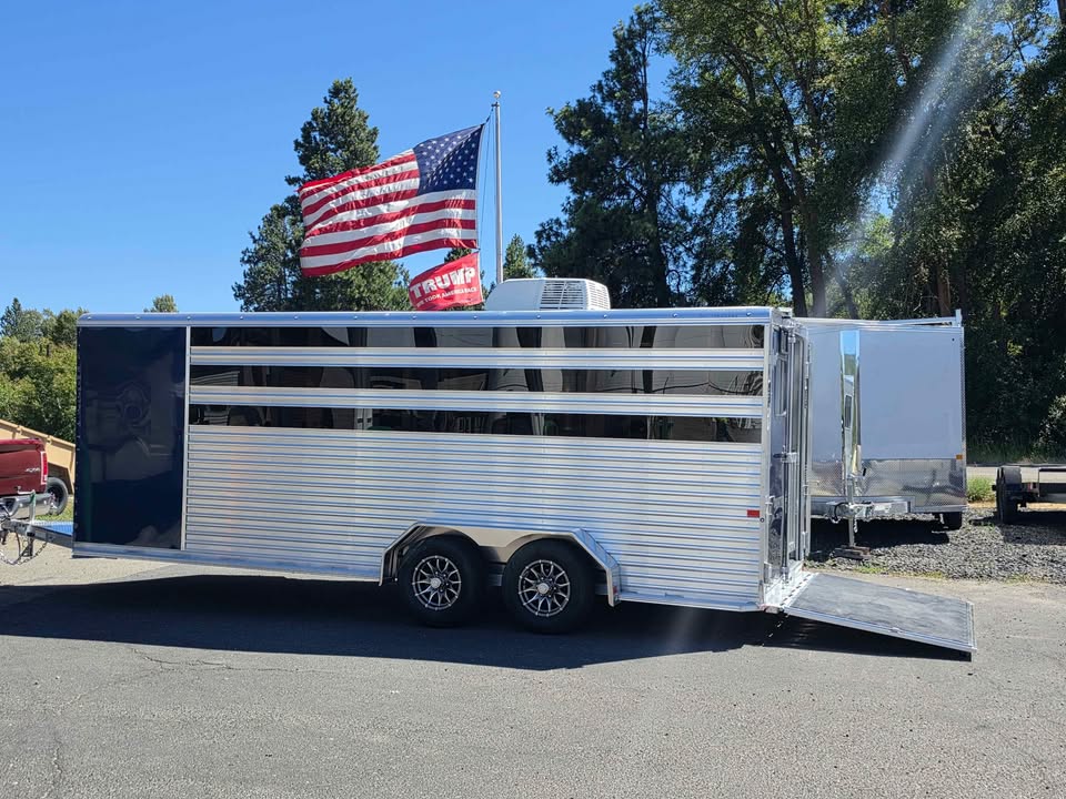 New Frontier 8 Pen Livestock Trailer